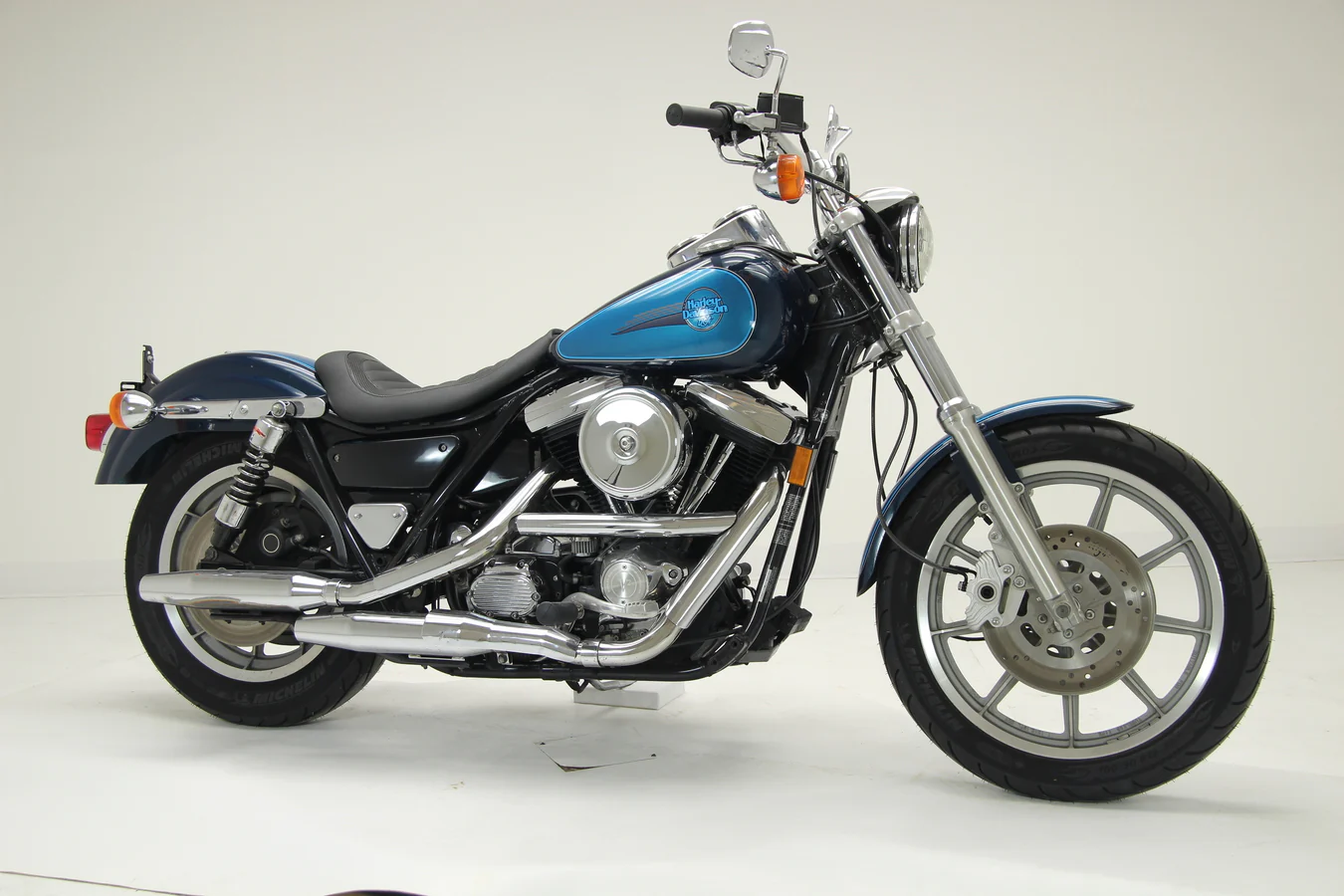 Signature Series Solo by Jody Perewitz for Harley-Davidson FXR 1982-2000